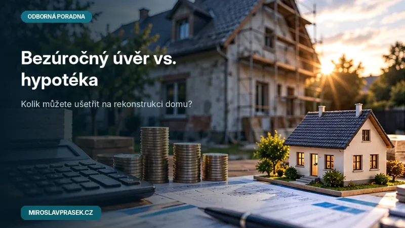 Kalkulačka a model rodinného domu u rozpočtu rekonstrukce, ilustrace porovnání úvěru a hypotéky