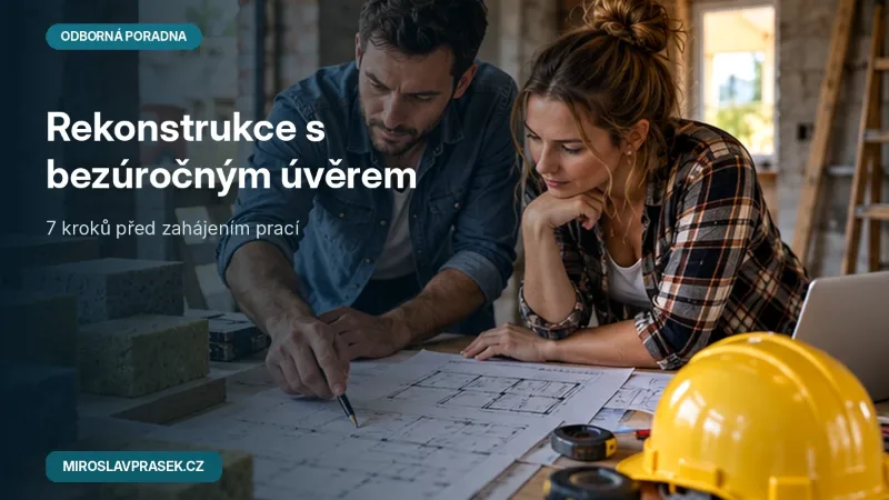 Majitelé domu konzultují projektovou dokumentaci rekonstrukce u stavebního stolu